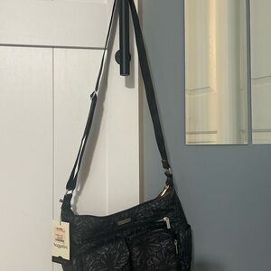 Baggallini Black Crossbody Bag with Textured Design